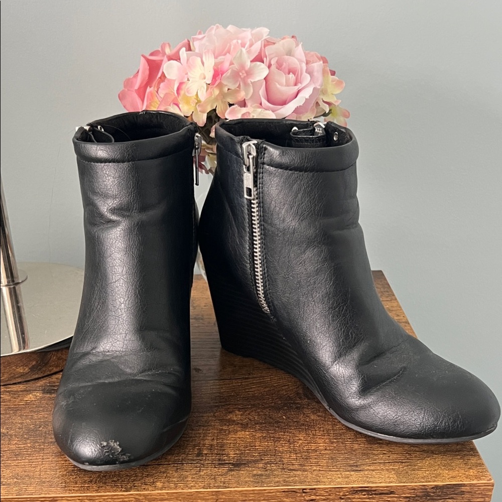 Kenneth Cole Black Wedge Ankle Boots